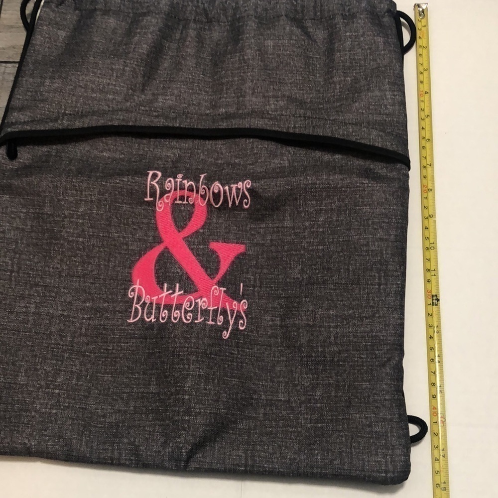 NWOT Thirty-one sling pink grey cinch thermal backpack w  Rainbows & Butterfly’s - Picture 7 of 8